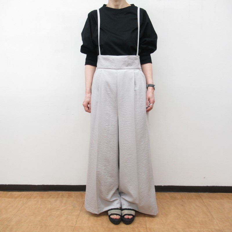 Audrey and john wad   肩ひも付きタックパンツ  OYS120